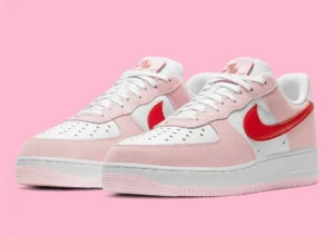 Nike Air Force 1 07 QS Valentine’s Day