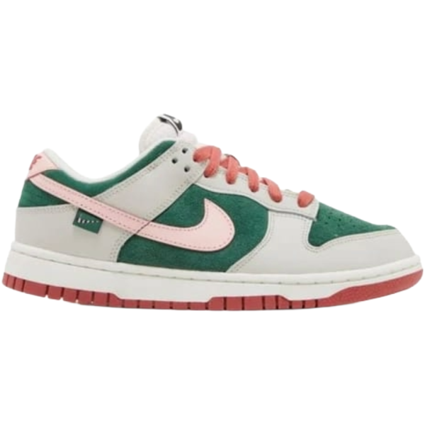 Dunk Low SE All Petals United