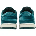 Wmns Dunk Low 'Green Velvet' - Afbeelding 5