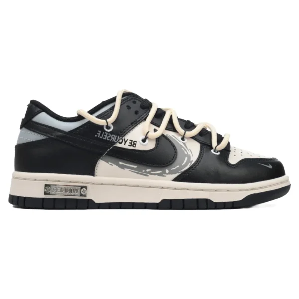 SB Dunk Low Black Suede