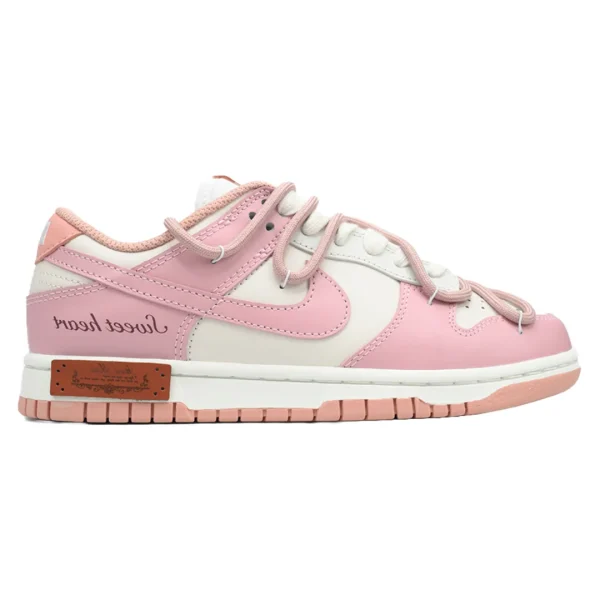 SB Dunk Low Pink