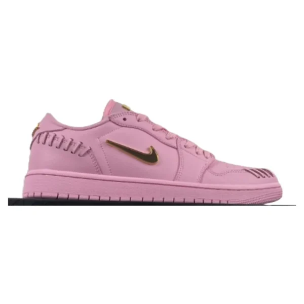 SB Dunk Low Pink