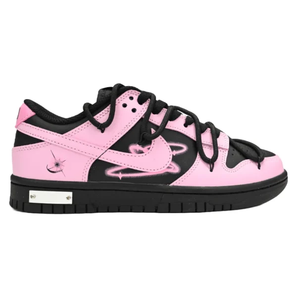 SB Dunk Low Pink And Black