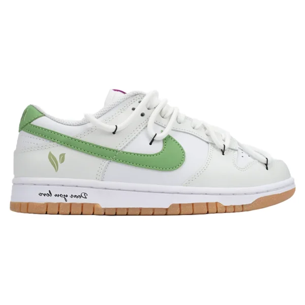 SB Dunk Low Scrap