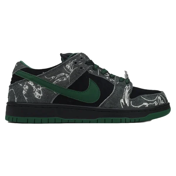 SB Dunk Low There Skateboards