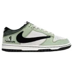 SB Dunk Low x Travis Scoot
