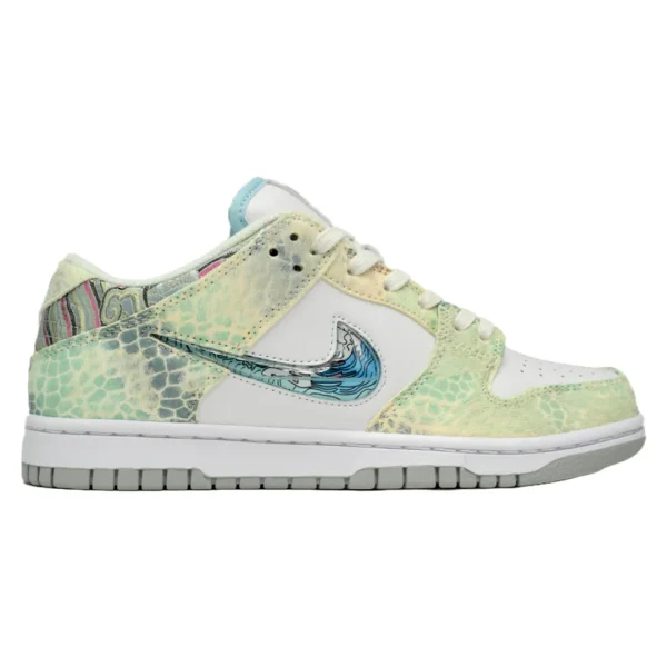 SB Dunk Low Year of the Dragon